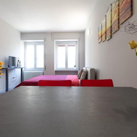 Appartamento Girasole - Affitti Brevi Italia Lecco Exterior photo